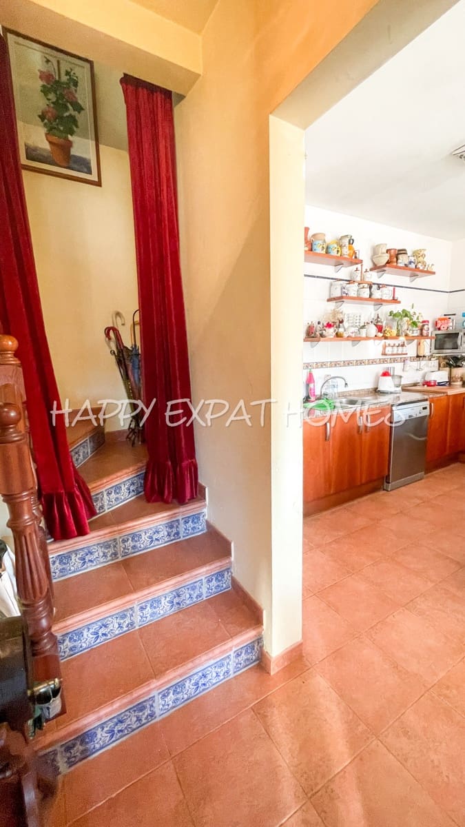 5 bedroom Villa for sale in Olivella - € 450,000 (Ref: 7459234)