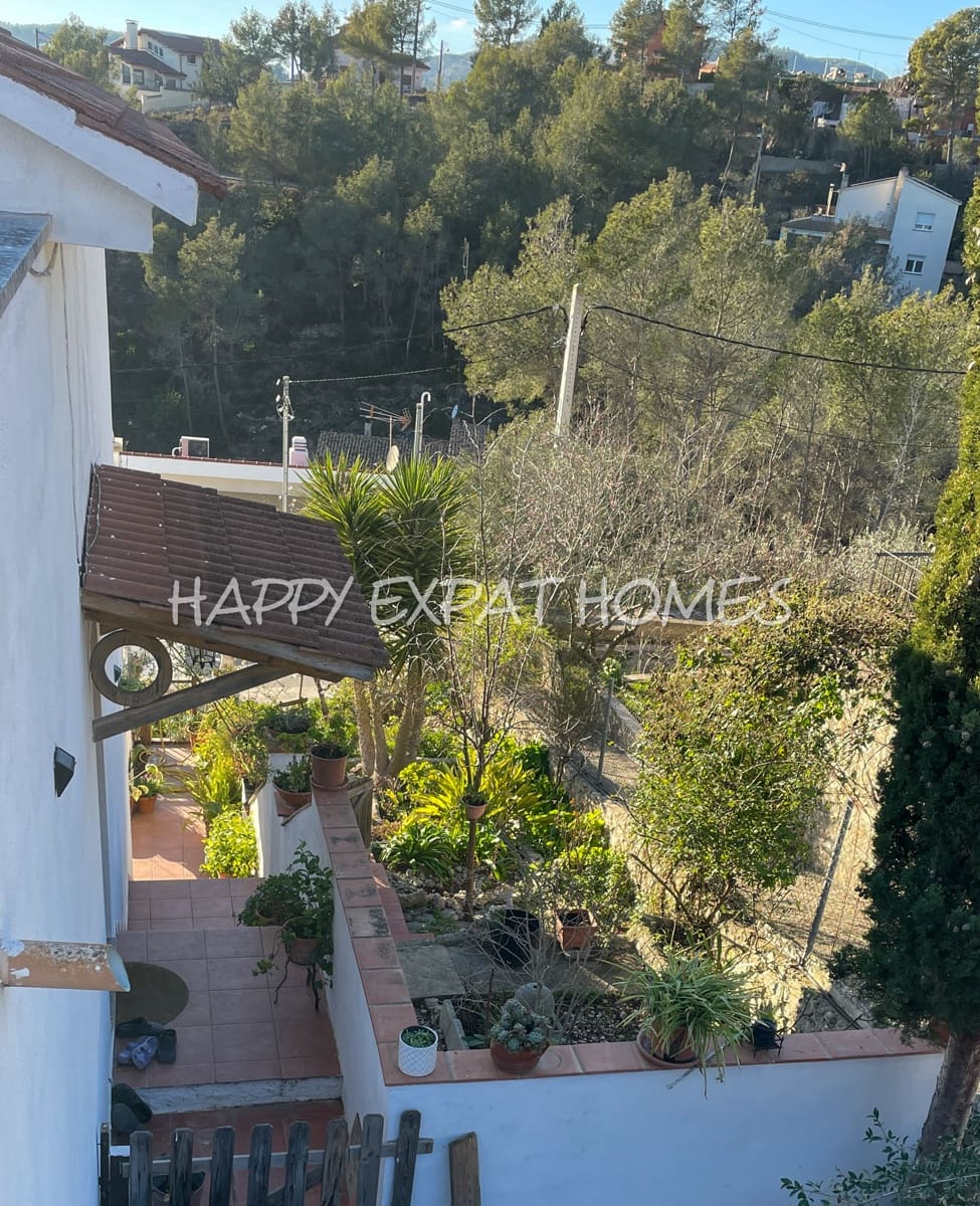 5 bedroom Villa for sale in Olivella - € 450,000 (Ref: 7459234)