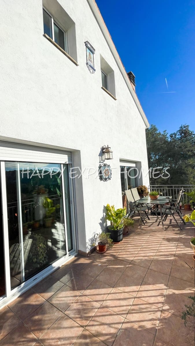 5 bedroom Villa for sale in Olivella - € 450,000 (Ref: 7459234)