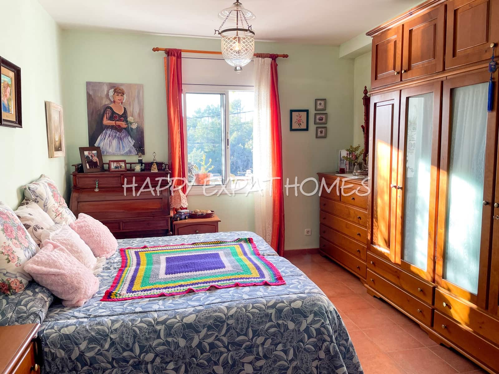 5 bedroom Villa for sale in Olivella - € 450,000 (Ref: 7459234)