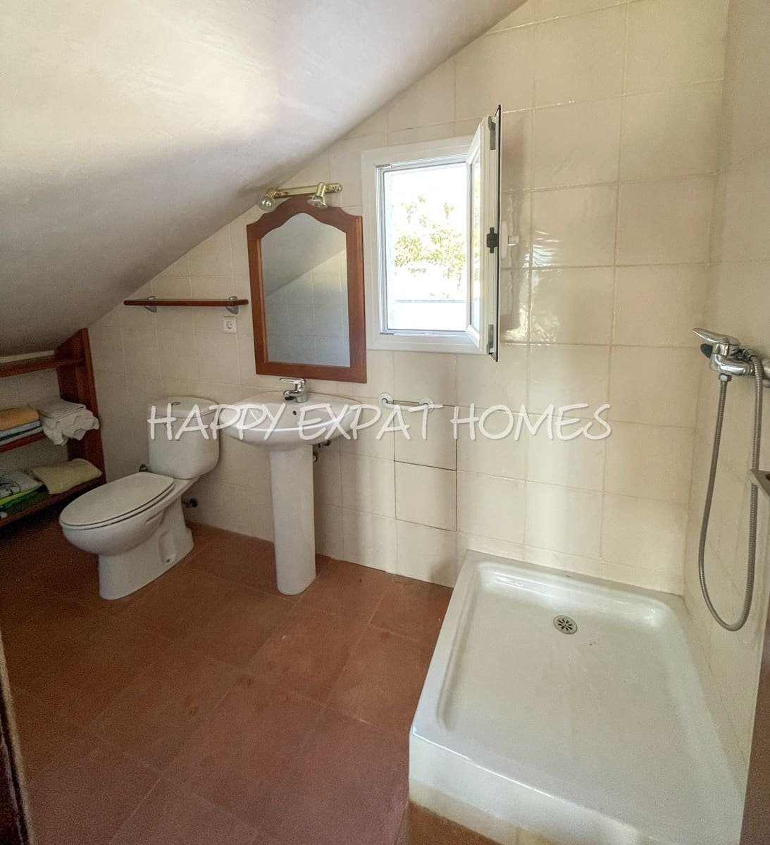 5 bedroom Villa for sale in Olivella - € 450,000 (Ref: 7459234)