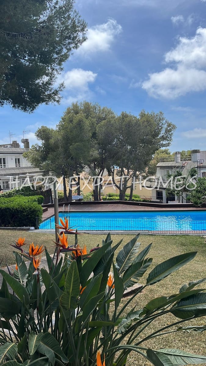 5 bedroom Terraced Villa for sale in Sitges with garage - € 665,000 (Ref: 7598623)