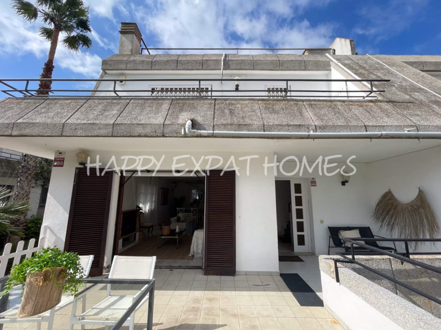 5 bedroom Terraced Villa for sale in Sitges with garage - € 665,000 (Ref: 7598623)