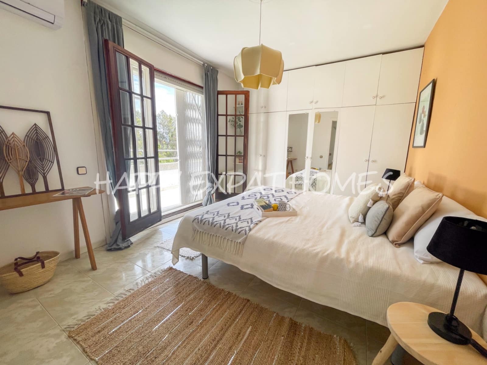 5 bedroom Terraced Villa for sale in Sitges with garage - € 665,000 (Ref: 7598623)