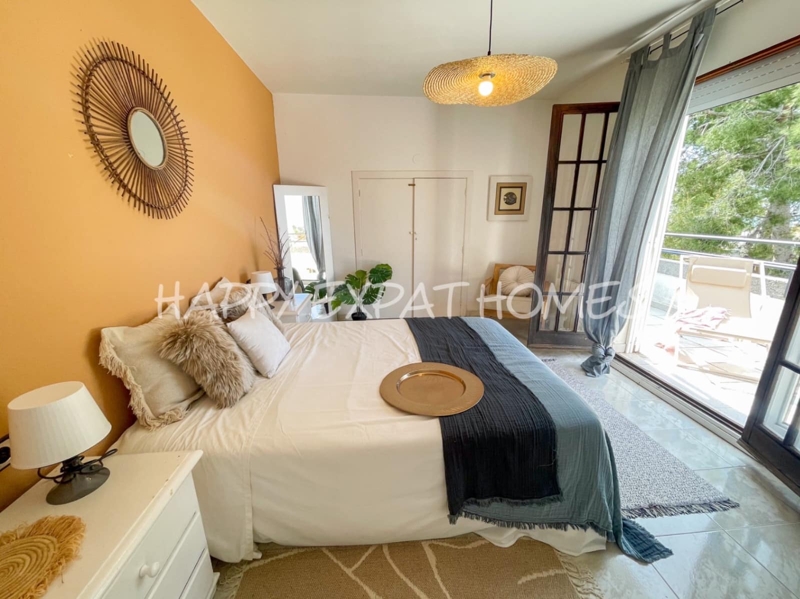 5 bedroom Terraced Villa for sale in Sitges with garage - € 665,000 (Ref: 7598623)