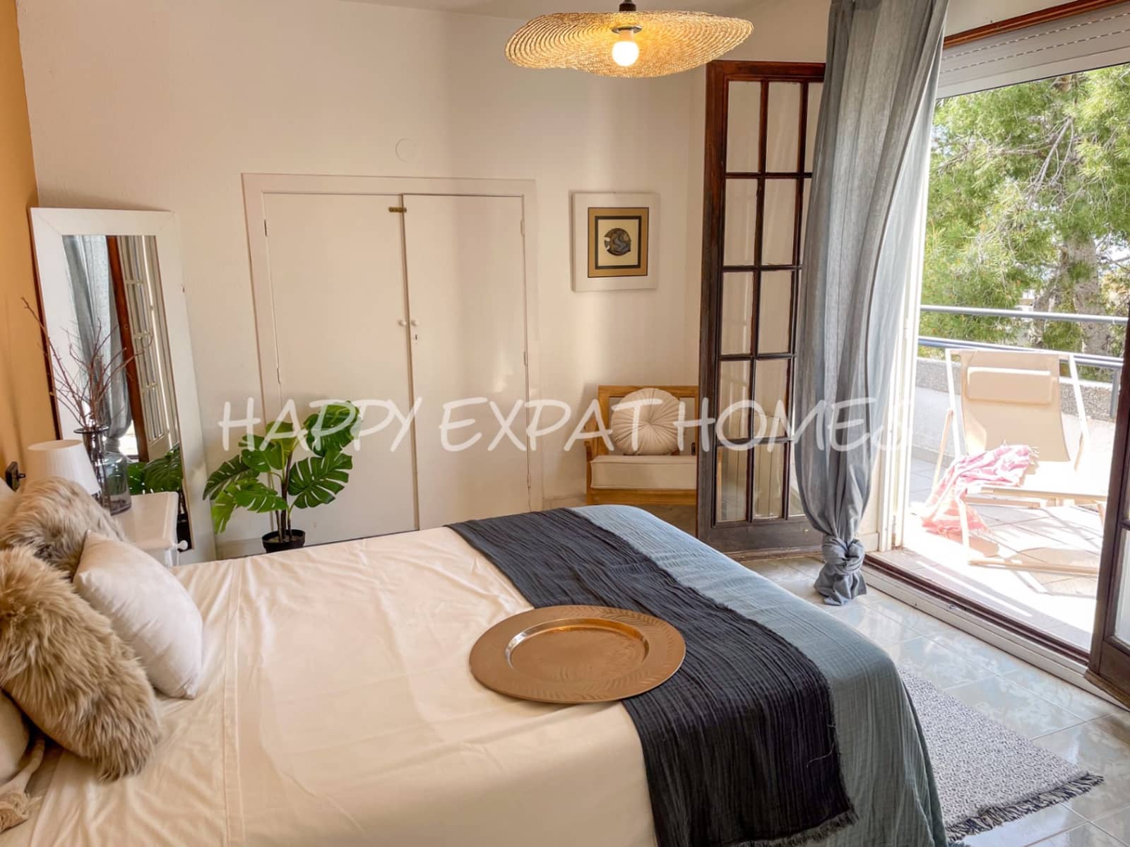 5 bedroom Terraced Villa for sale in Sitges with garage - € 665,000 (Ref: 7598623)