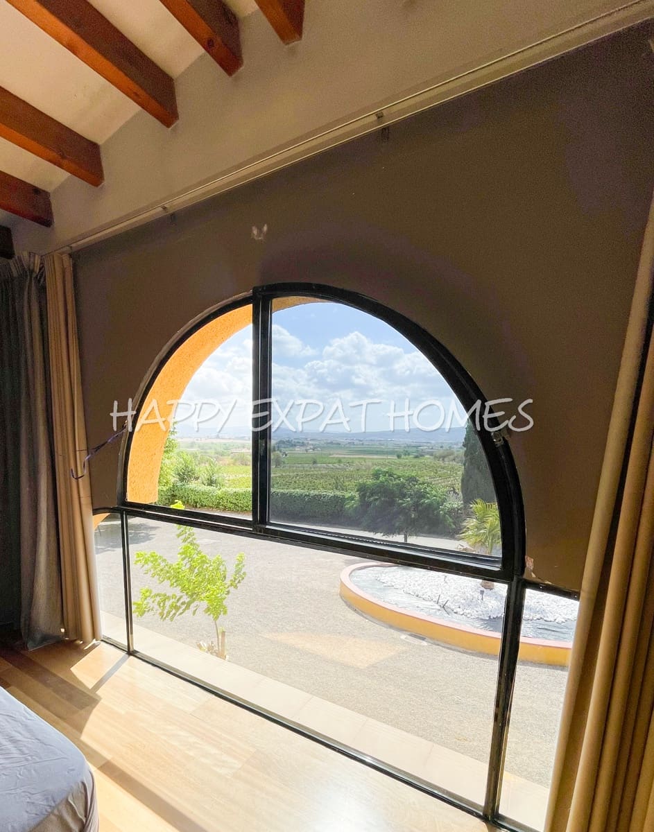 4 bedroom Finca/Country House for sale in Barcelona city with pool garage - € 1,290,000 (Ref: 7725910)