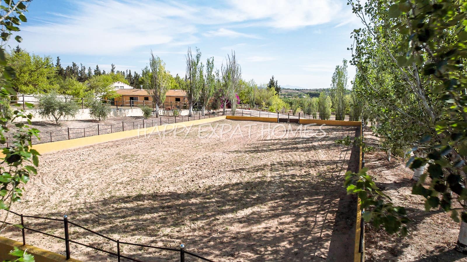 4 bedroom Finca/Country House for sale in Barcelona city with pool garage - € 1,290,000 (Ref: 7725910)