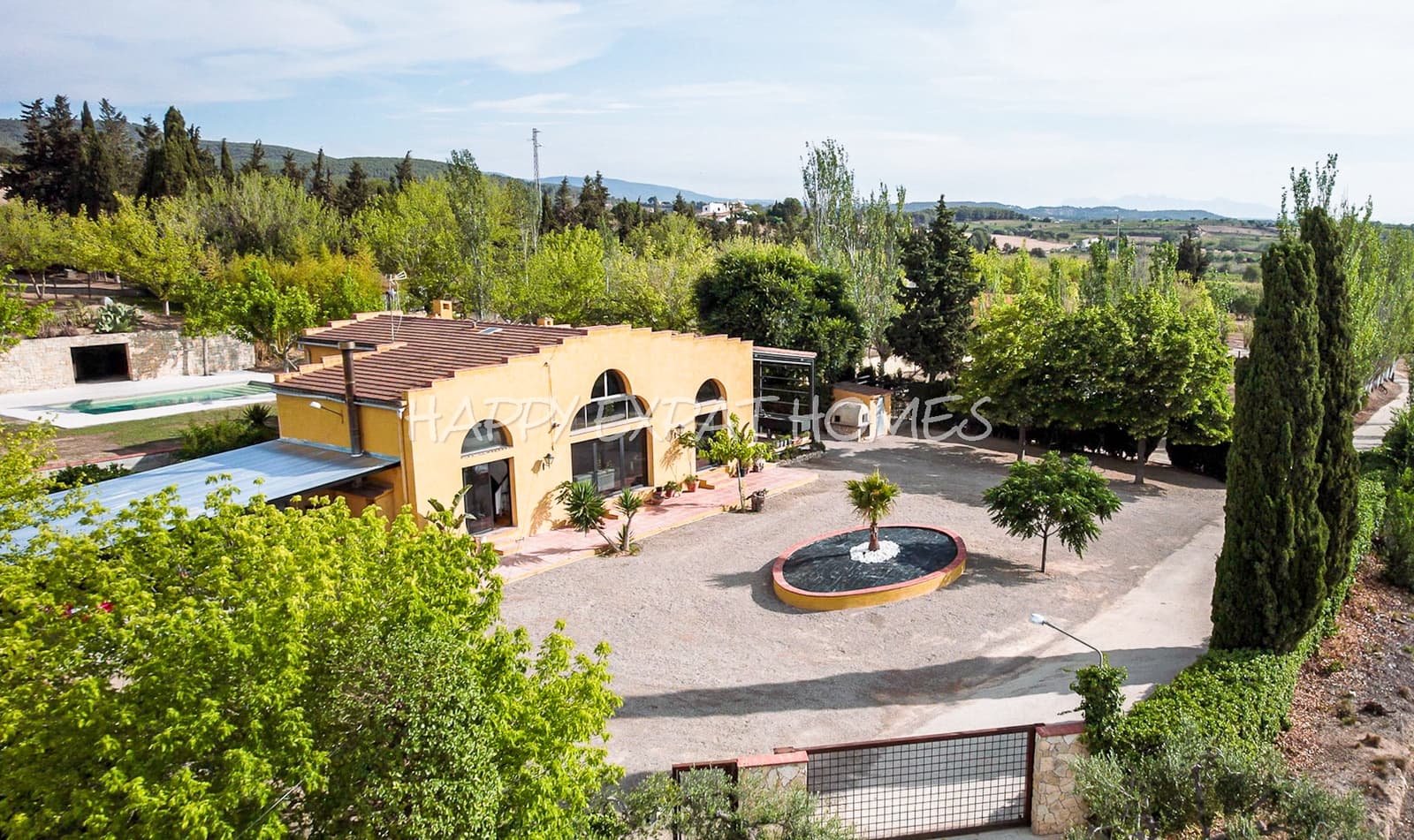 4 bedroom Finca/Country House for sale in Barcelona city with pool garage - € 1,290,000 (Ref: 7725910)