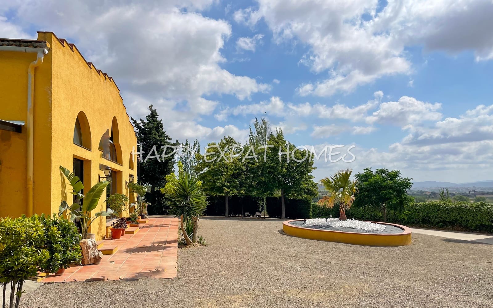 4 bedroom Finca/Country House for sale in Barcelona city with pool garage - € 1,290,000 (Ref: 7725910)