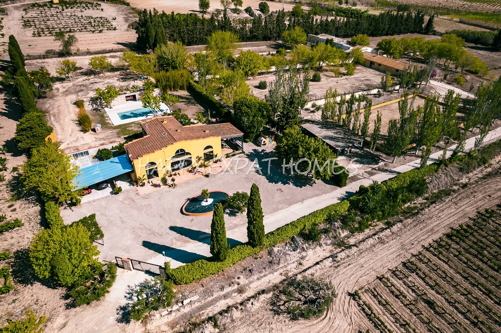 4 bedroom Finca/Country House for sale in Barcelona city with pool garage - € 1,290,000 (Ref: 7725910)