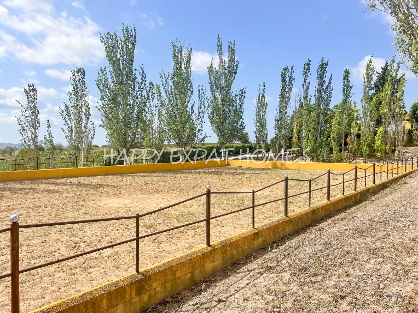 4 bedroom Finca/Country House for sale in Barcelona city with pool garage - € 1,290,000 (Ref: 7725910)