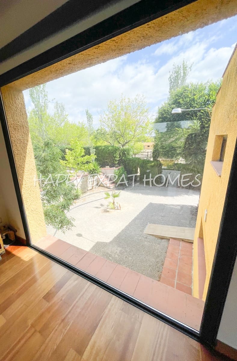 4 bedroom Finca/Country House for sale in Barcelona city with pool garage - € 1,290,000 (Ref: 7725910)