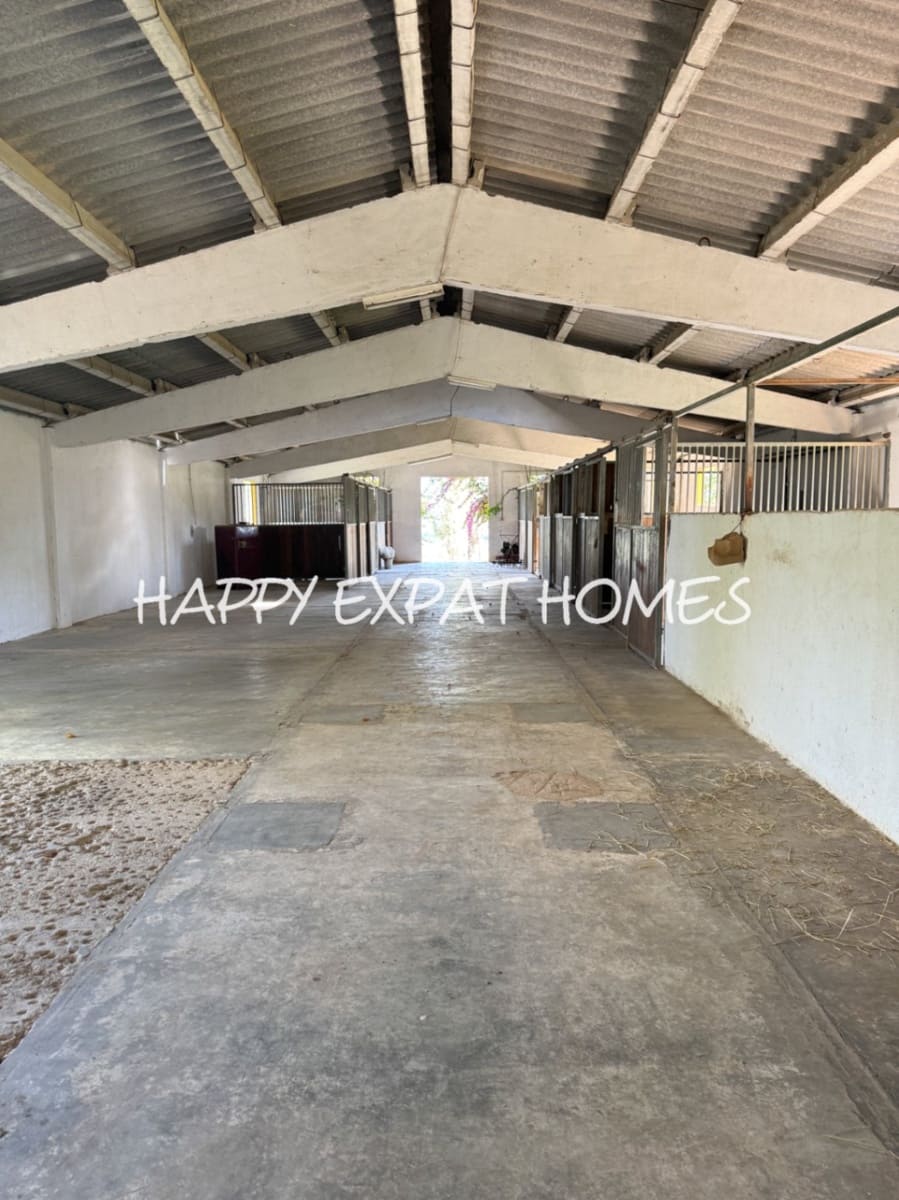 4 bedroom Finca/Country House for sale in Barcelona city with pool garage - € 1,290,000 (Ref: 7725910)