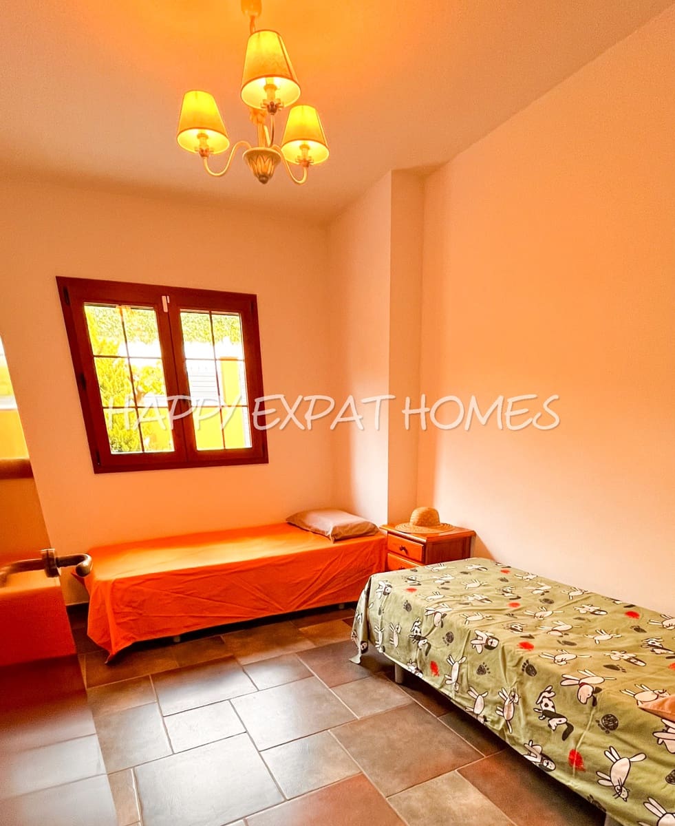 4 soveværelse Villa til salg i Olivella med swimmingpool garage - € 575.000 (Ref: 8307672)