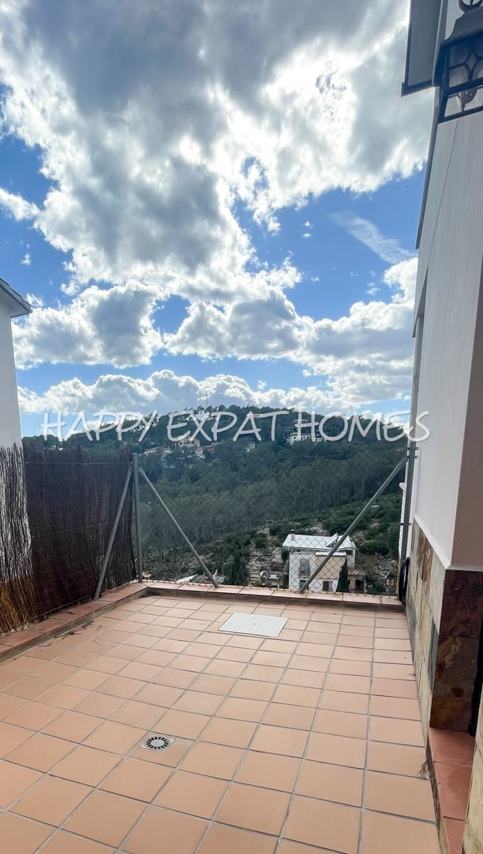 4 soveværelse Villa til salg i Olivella med swimmingpool garage - € 575.000 (Ref: 8307672)