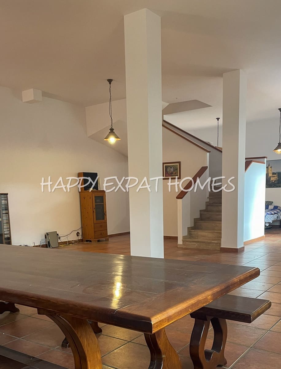 4 soveværelse Villa til salg i Olivella med swimmingpool garage - € 575.000 (Ref: 8307672)