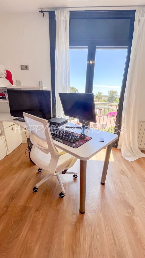 4 bedroom Villa for sale in Sitges - € 1,150,000 (Ref: 8317438)