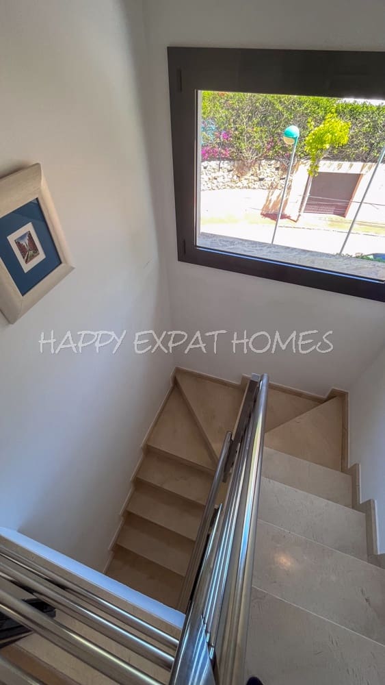 4 bedroom Villa for sale in Sitges - € 1,150,000 (Ref: 8317438)