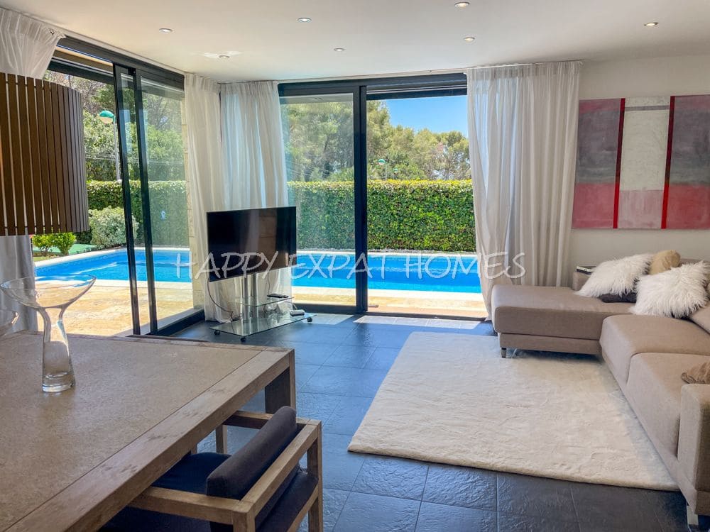 4 bedroom Villa for sale in Sitges - € 1,150,000 (Ref: 8317438)