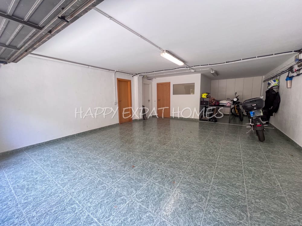 4 bedroom Villa for sale in Sitges - € 1,150,000 (Ref: 8317438)