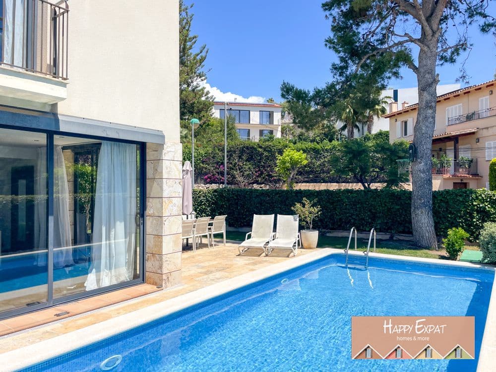 4 bedroom Villa for sale in Sitges - € 1,150,000 (Ref: 8317438)