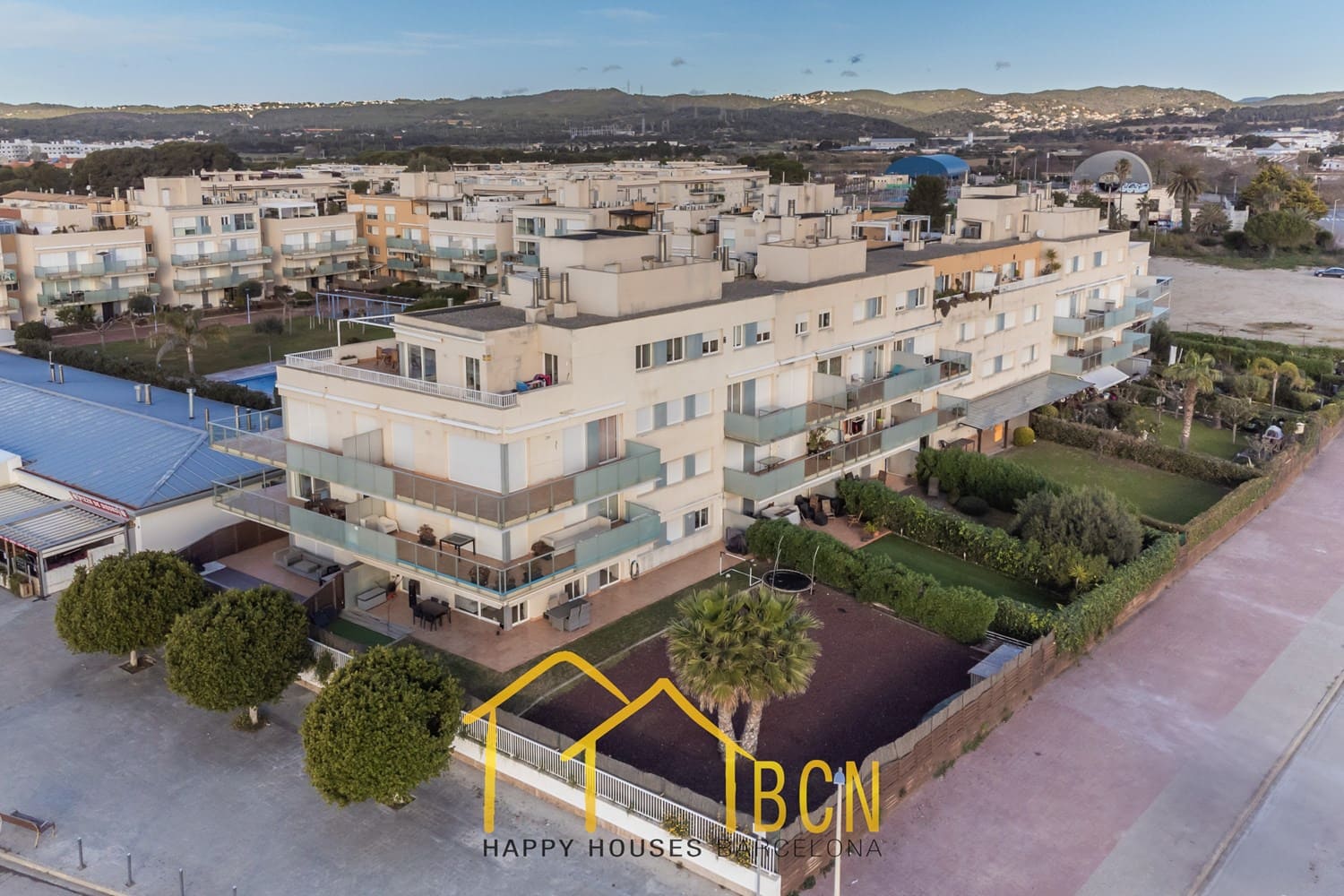 4 sypialnia Mieszkanie na sprzedaż w Cubelles z basenem garażem - 790 000 € (Ref: 8785838)