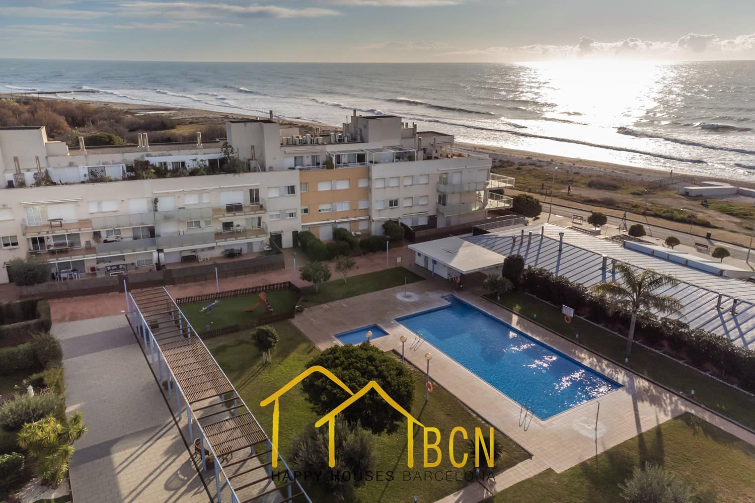 4 sypialnia Mieszkanie na sprzedaż w Cubelles z basenem garażem - 790 000 € (Ref: 8785838)