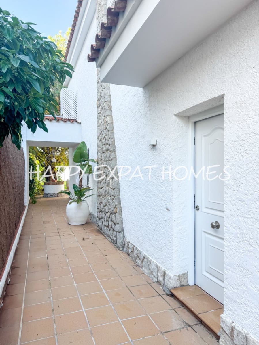 4 soveværelse Villa til salg i Sitges med swimmingpool garage - € 1.850.000 (Ref: 8790222)