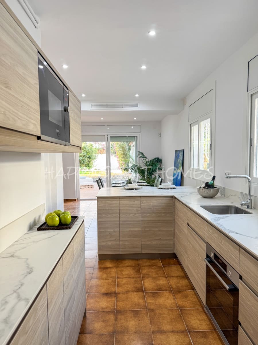 4 soveværelse Villa til salg i Sitges med swimmingpool garage - € 1.850.000 (Ref: 8790222)