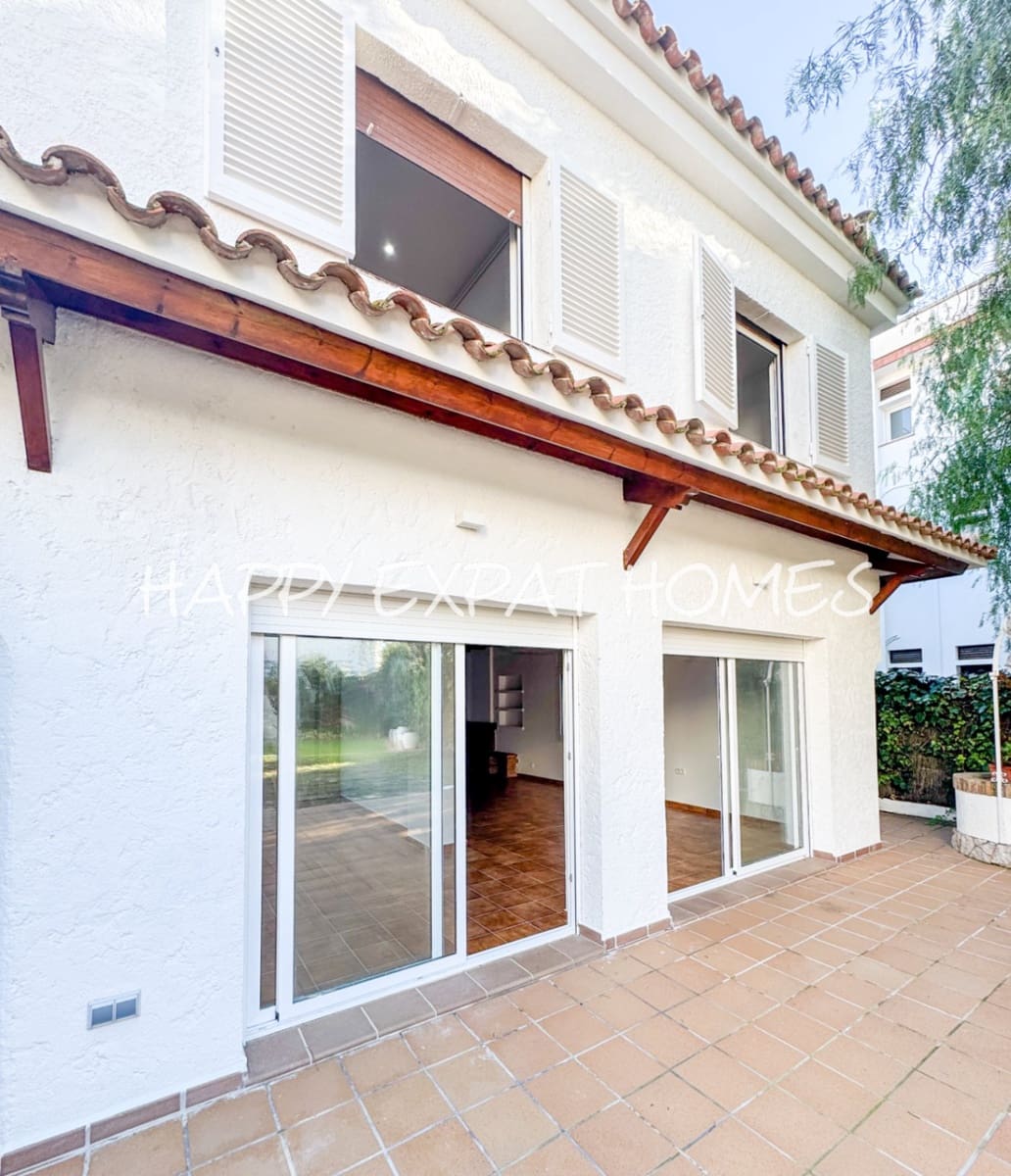 4 soveværelse Villa til salg i Sitges med swimmingpool garage - € 1.850.000 (Ref: 8790222)