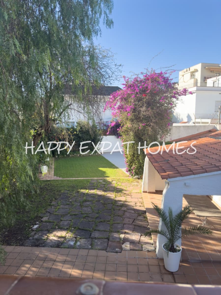 4 soveværelse Villa til salg i Sitges med swimmingpool garage - € 1.850.000 (Ref: 8790222)