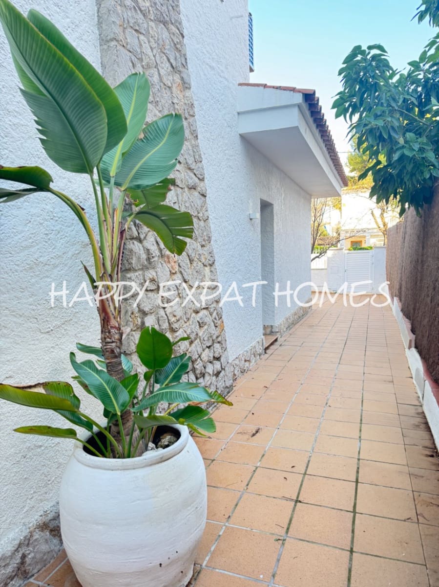 4 soveværelse Villa til salg i Sitges med swimmingpool garage - € 1.850.000 (Ref: 8790222)