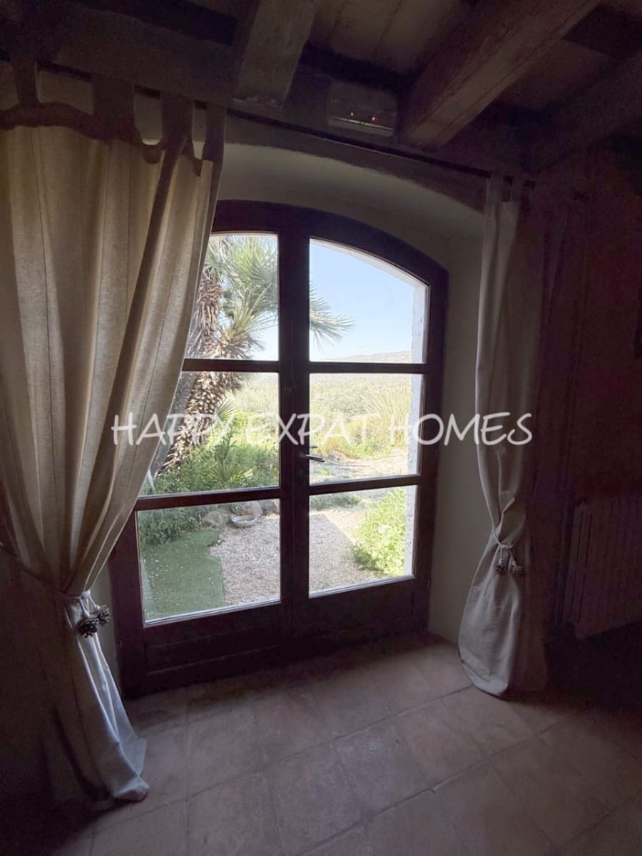 9 soveværelse Finca/Landehus til salg i Olivella - € 735.000 (Ref: 8931789)