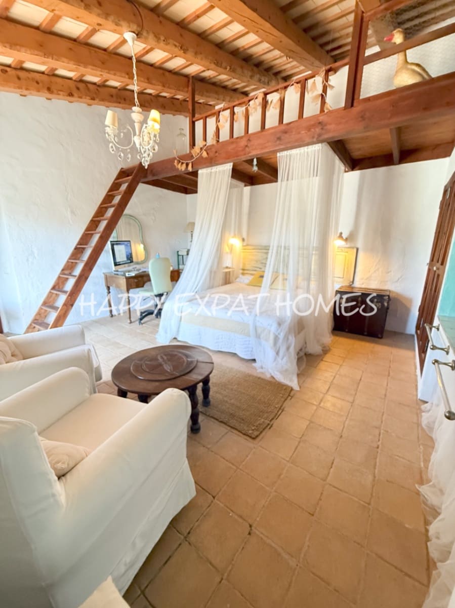 9 soveværelse Finca/Landehus til salg i Olivella - € 735.000 (Ref: 8931789)