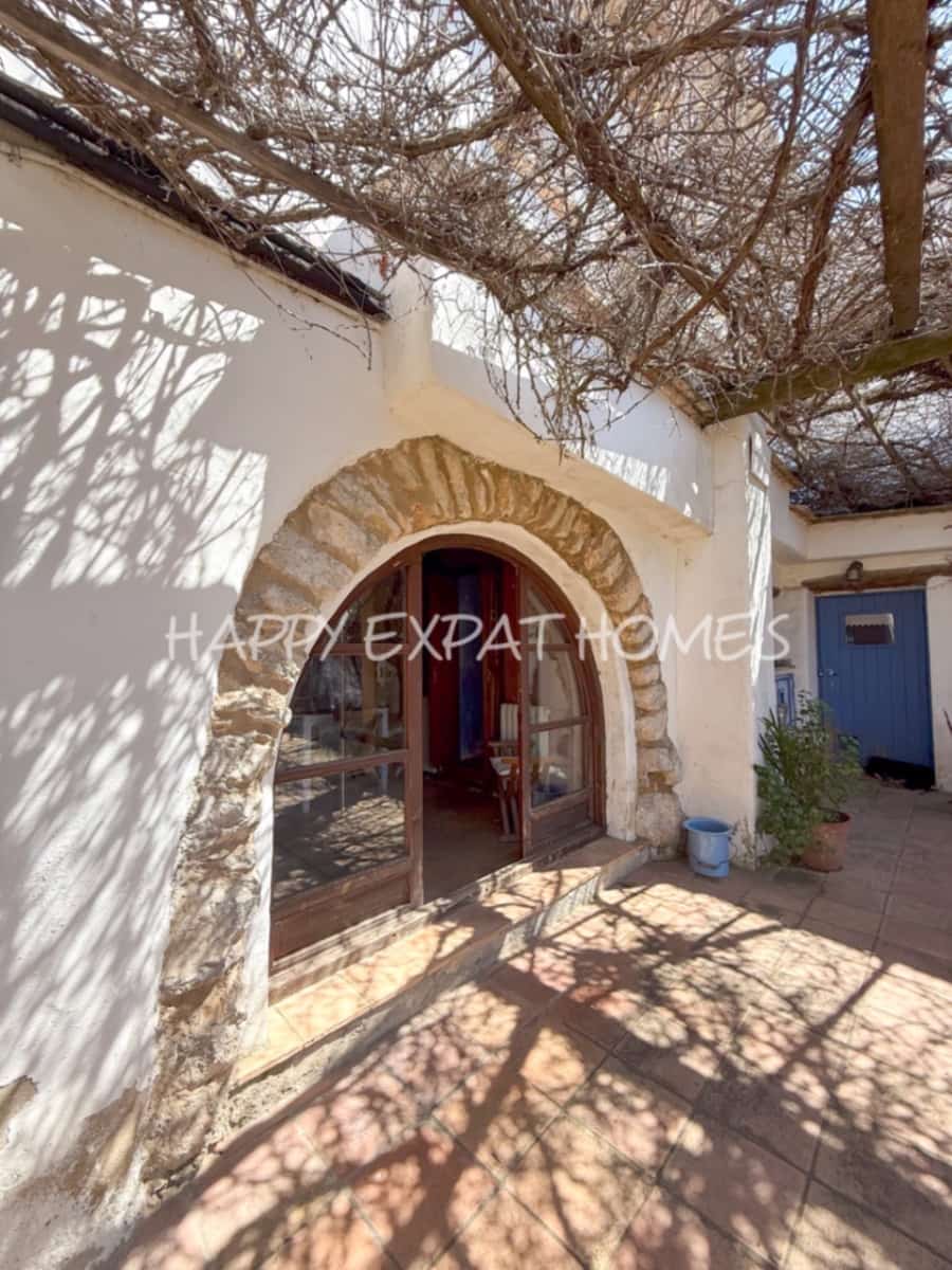 9 soveværelse Finca/Landehus til salg i Olivella - € 735.000 (Ref: 8931789)