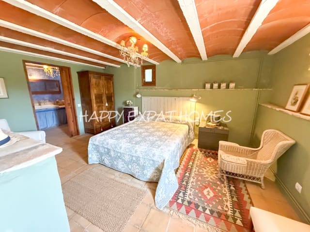 9 bedroom Finca/Country House for sale in Olivella - € 735,000 (Ref: 8931789)