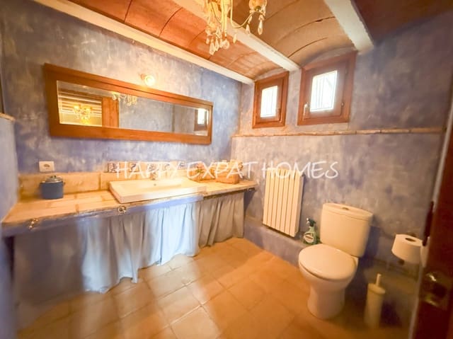 9 bedroom Finca/Country House for sale in Olivella - € 735,000 (Ref: 8931789)