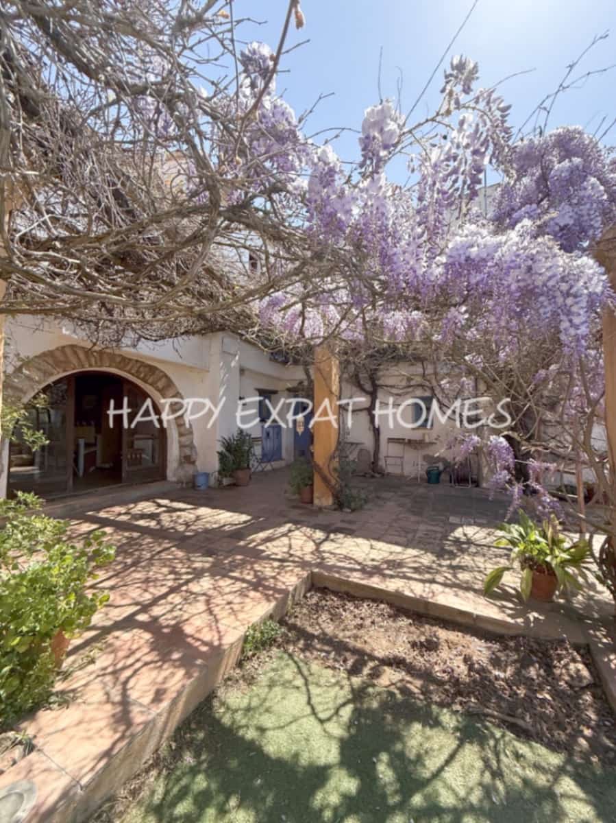 9 soveværelse Finca/Landehus til salg i Olivella - € 735.000 (Ref: 8931789)