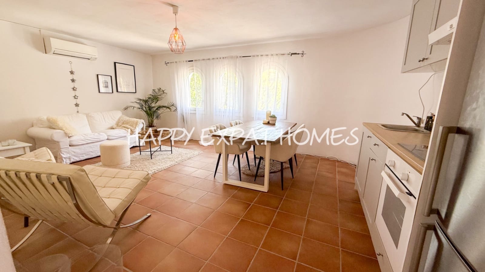 4 bedroom Villa for rent in Olivella with pool garage - € 4,000 (Ref: 9105833)