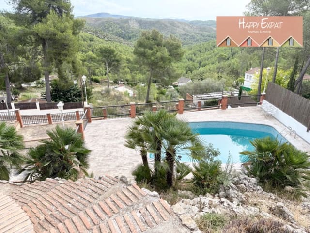 6 bedroom Villa for sale in Olivella with pool garage - € 720,000 (Ref: 9287186)