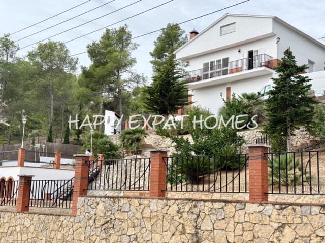 6 bedroom Villa for sale in Olivella with pool garage - € 720,000 (Ref: 9287186)