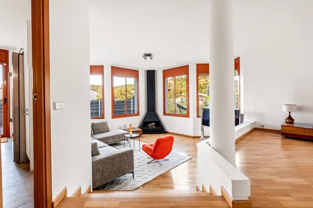 6 slaapkamer Villa te koop in Barcelona stad met zwembad garage - € 1.350.000 (Ref: 9341748)