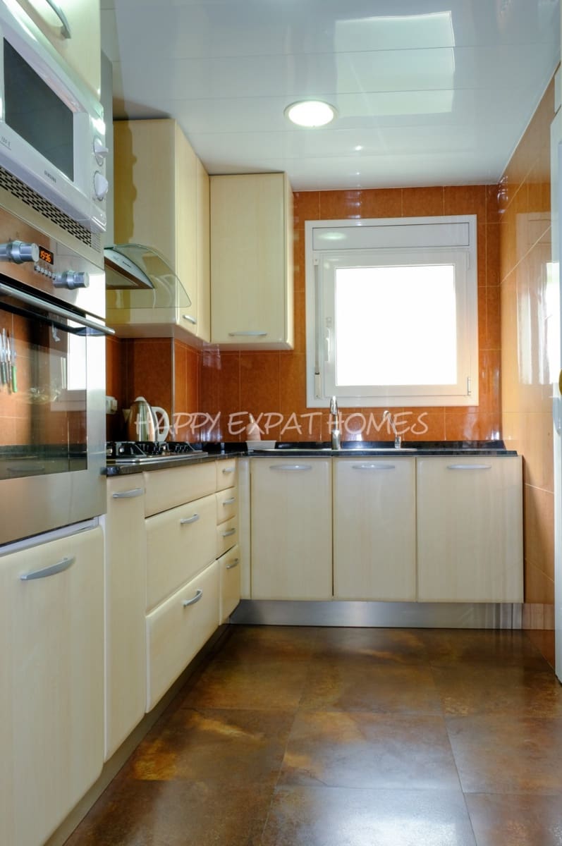 3 makuuhuone Asunto myytävänä paikassa Sitges mukana uima-altaan - 650 000 € (Ref: 9346877)