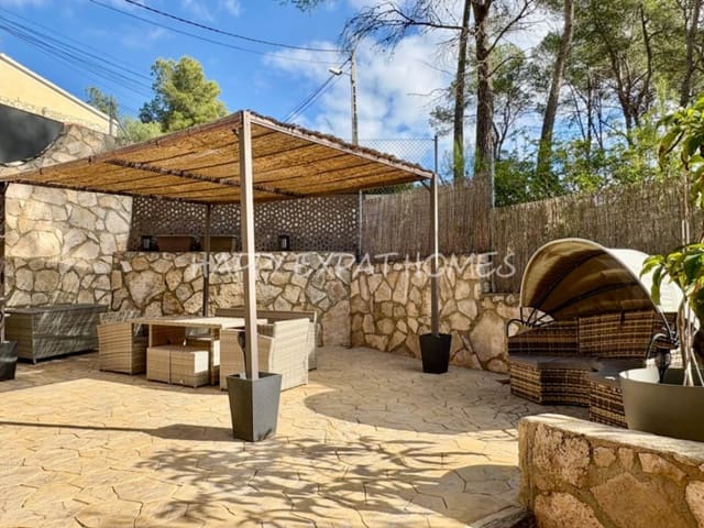 4 bedroom Villa for sale in Olivella - € 690,000 (Ref: 9362867)