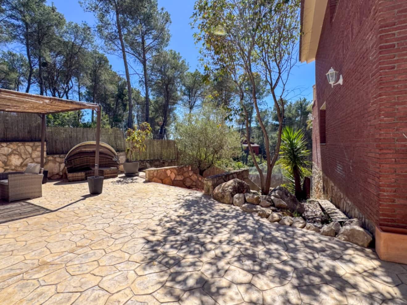 4 bedroom Villa for sale in Olivella with pool garage - € 650,000 (Ref: 9362867)