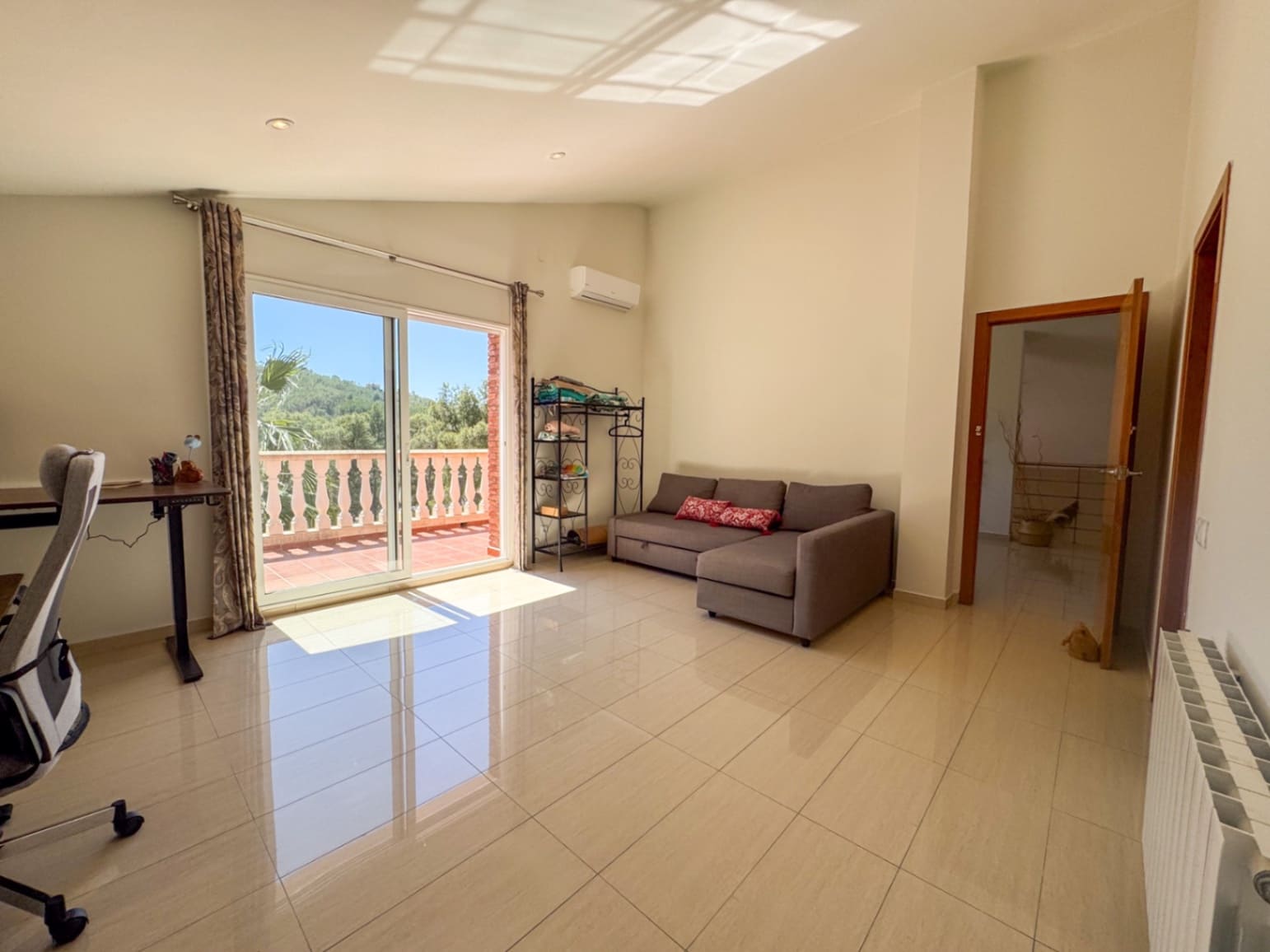 4 bedroom Villa for sale in Olivella with pool garage - € 650,000 (Ref: 9362867)