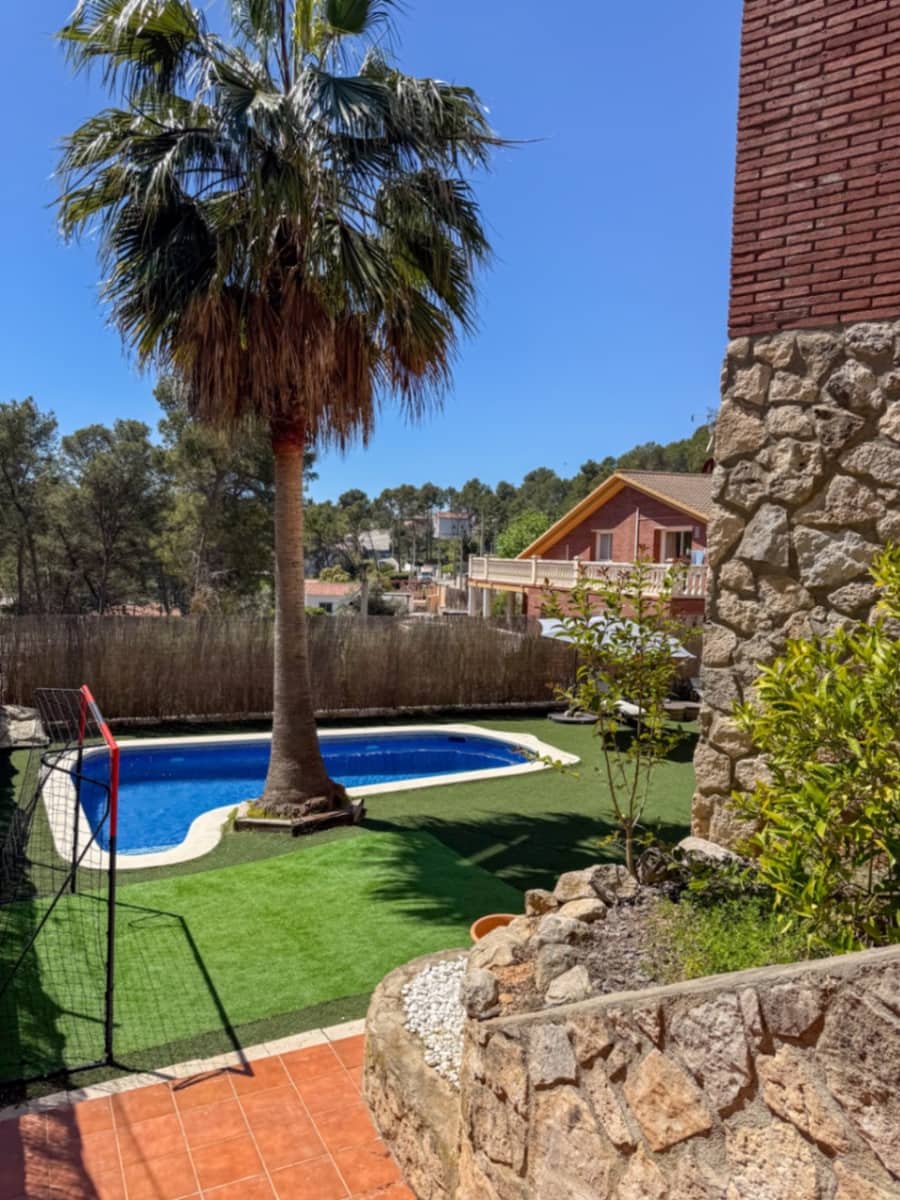 4 bedroom Villa for sale in Olivella with pool garage - € 650,000 (Ref: 9362867)