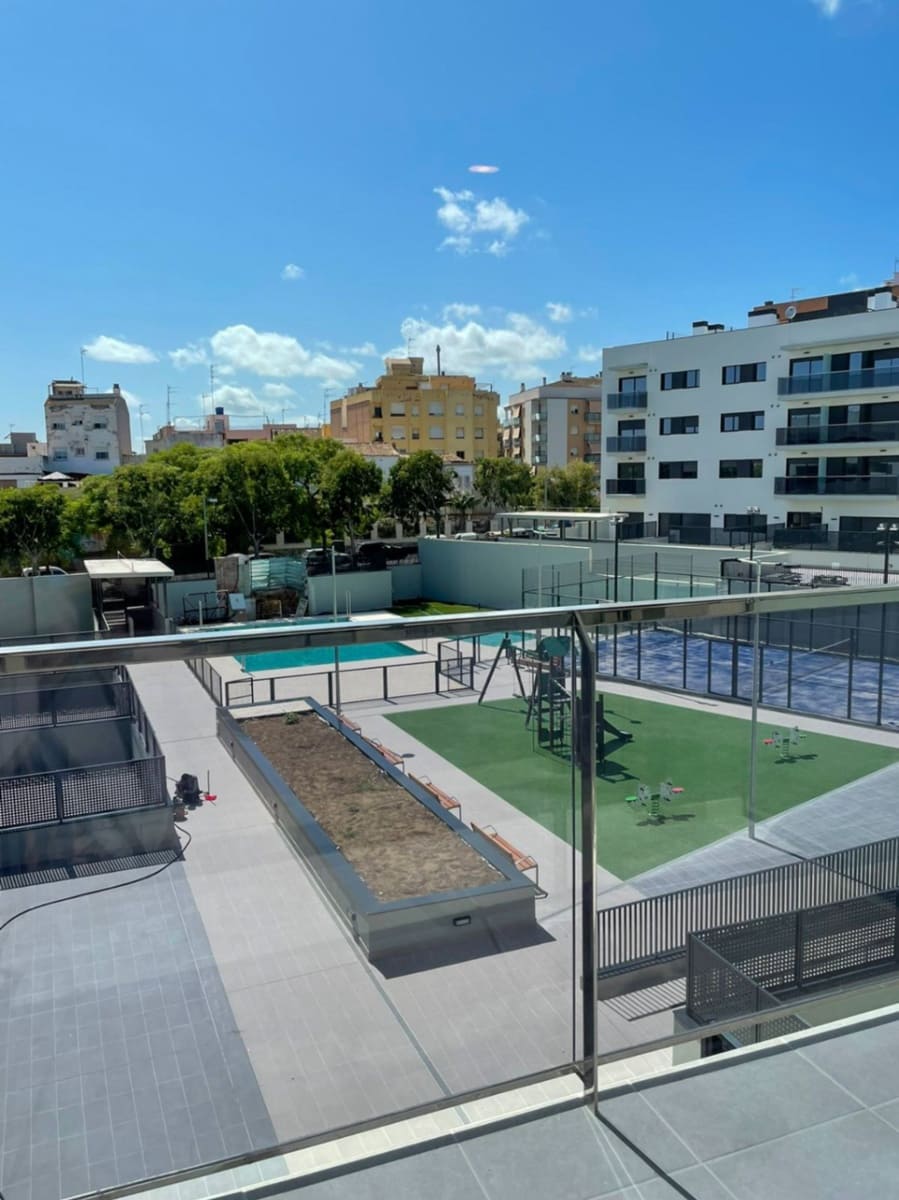 2 bedroom Apartment for rent in Vilanova i la Geltru with pool garage - € 1,300 (Ref: 9436333)