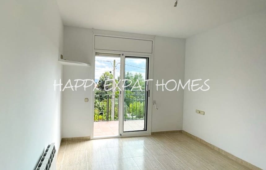 3 slaapkamer Villa te koop in Olivella met zwembad garage - € 320.000 (Ref: 9467647)